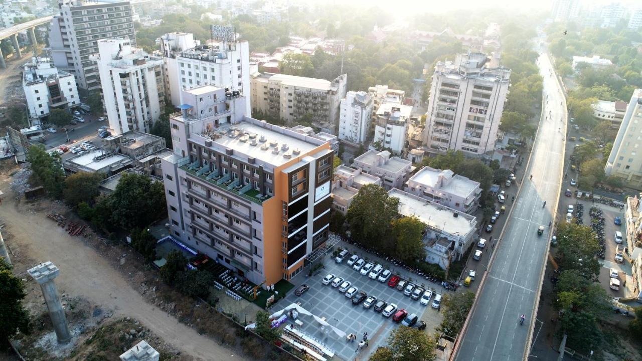Apricot Hotel , Ahmedabad Exterior foto