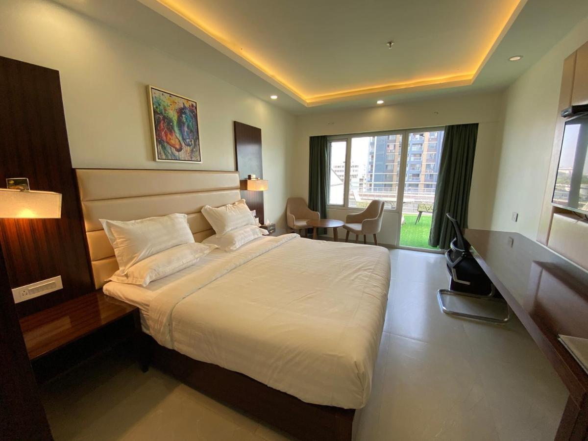 Apricot Hotel , Ahmedabad Exterior foto