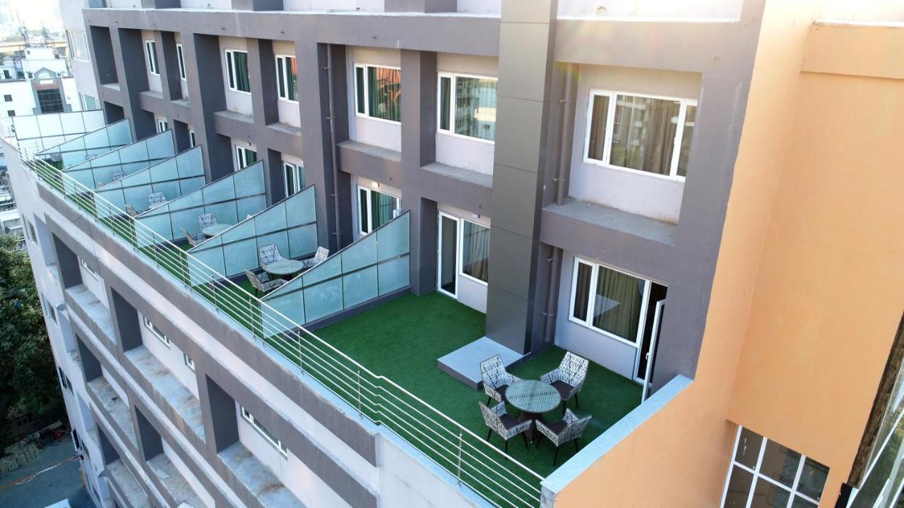 Apricot Hotel , Ahmedabad Exterior foto
